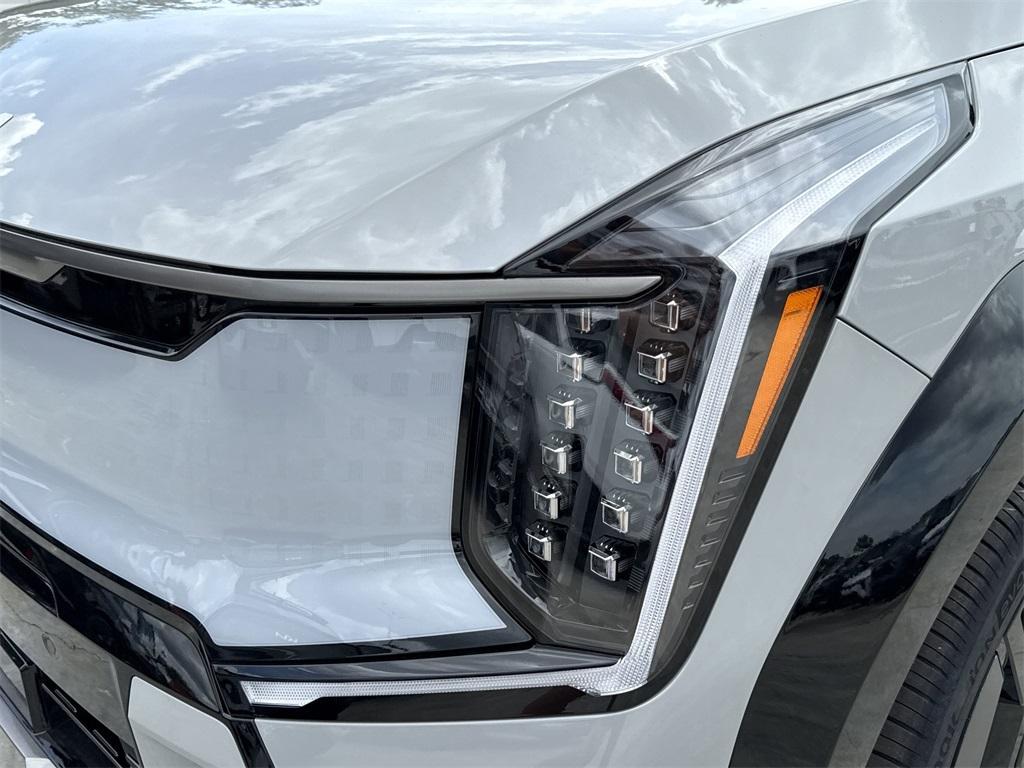 new 2026 Kia EV9 car, priced at $71,280
