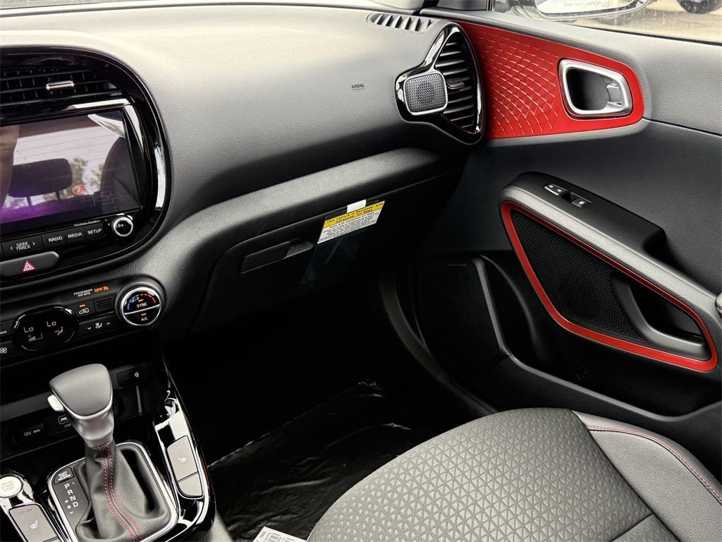 new 2025 Kia Soul car, priced at $27,970