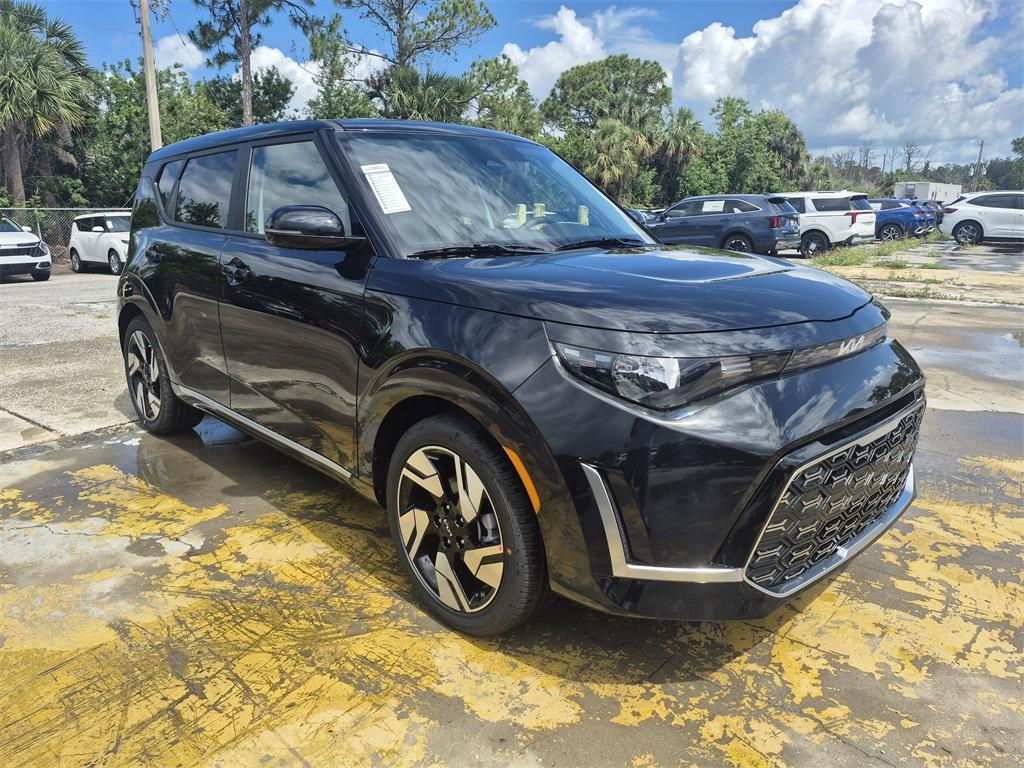 new 2025 Kia Soul car, priced at $25,705