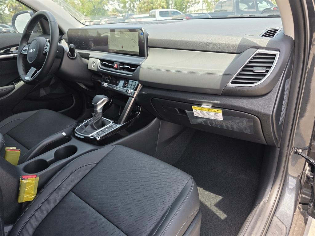 new 2025 Kia Seltos car, priced at $29,960
