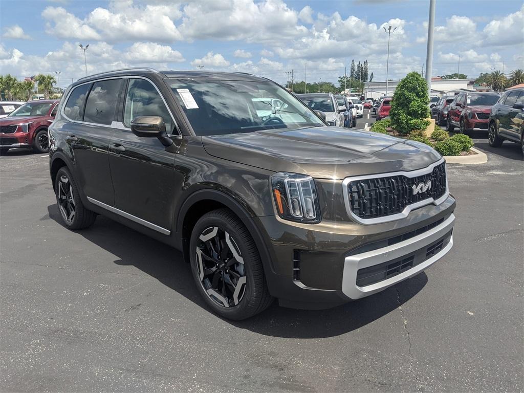new 2025 Kia Telluride car, priced at $44,130