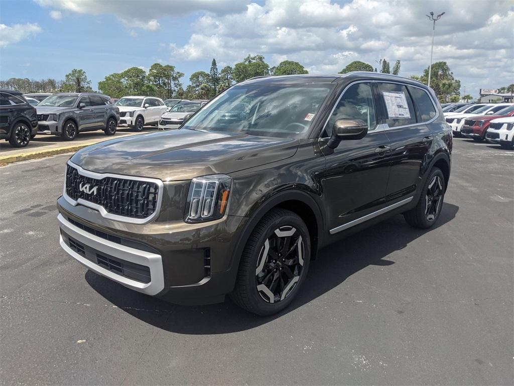 new 2025 Kia Telluride car, priced at $44,130