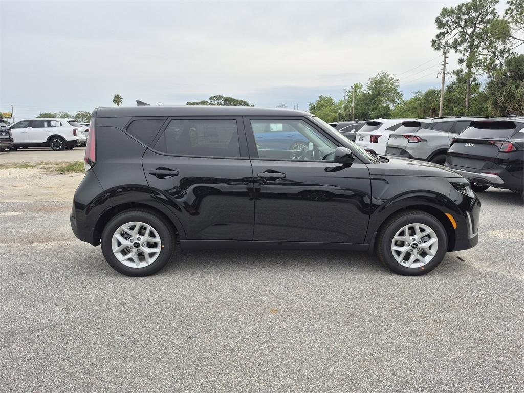 new 2025 Kia Soul car, priced at $23,090