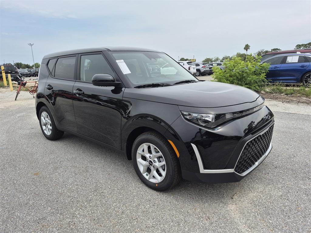 new 2025 Kia Soul car, priced at $23,090