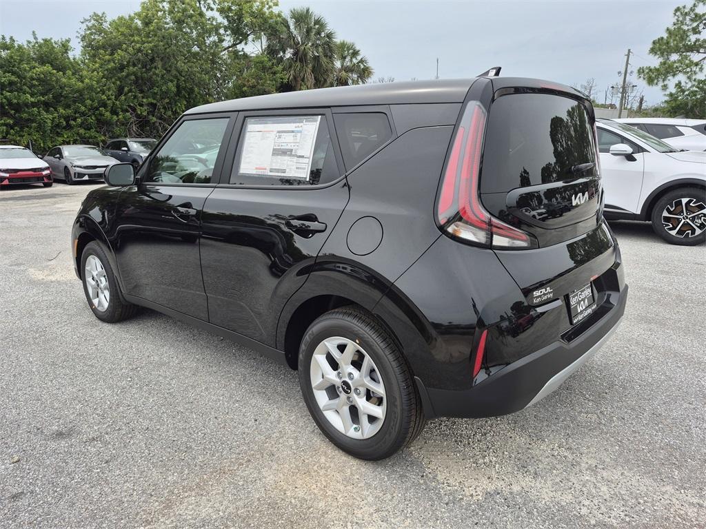 new 2025 Kia Soul car, priced at $23,090