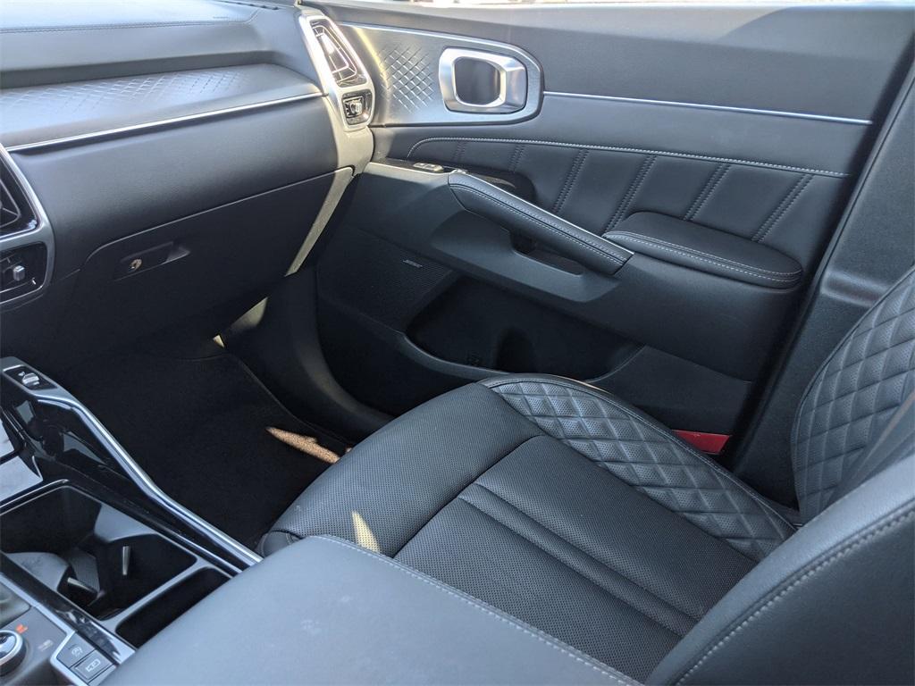 used 2023 Kia Sorento car, priced at $33,902