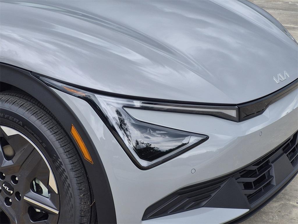 new 2025 Kia EV6 car, priced at $44,880