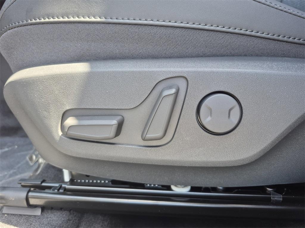new 2025 Kia Niro car, priced at $31,365