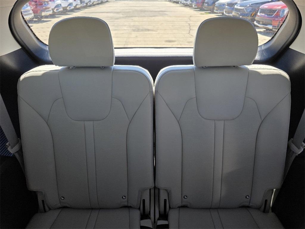 new 2025 Kia Sorento car, priced at $34,530