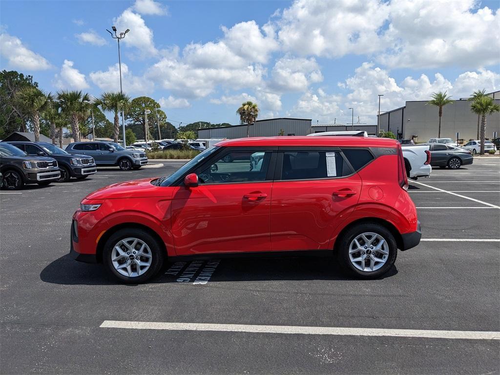used 2022 Kia Soul car, priced at $17,241