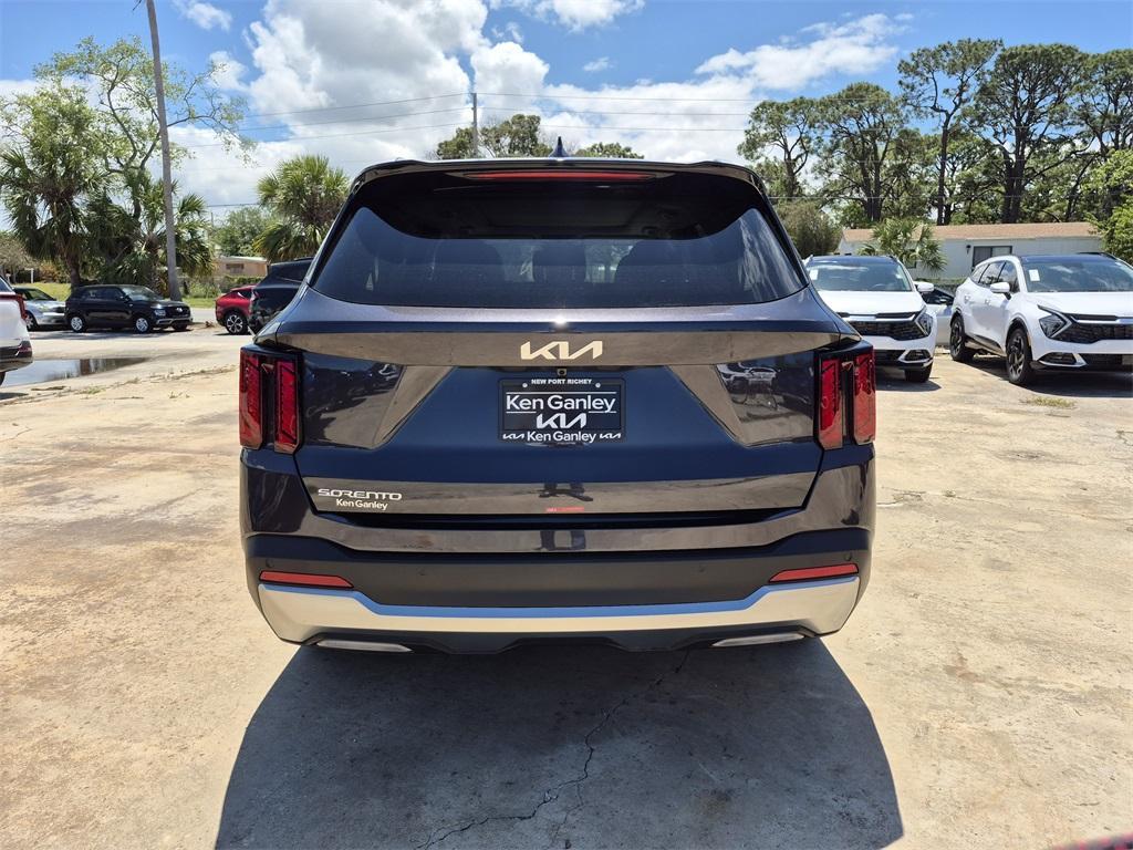 new 2025 Kia Sorento car, priced at $36,800