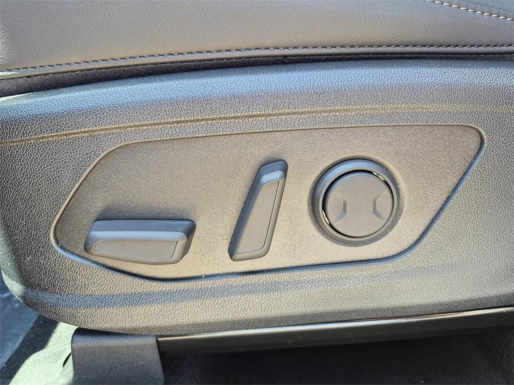 new 2025 Kia Sorento car, priced at $36,800