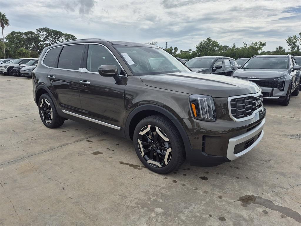 new 2025 Kia Telluride car, priced at $37,198