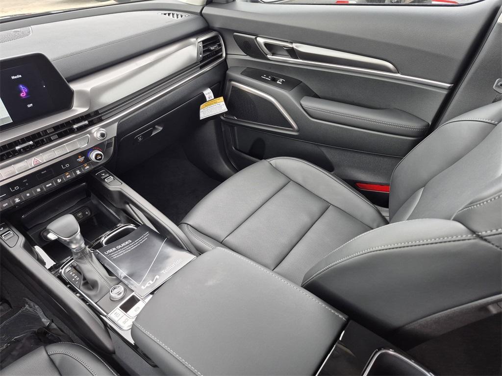 new 2025 Kia Telluride car, priced at $37,198
