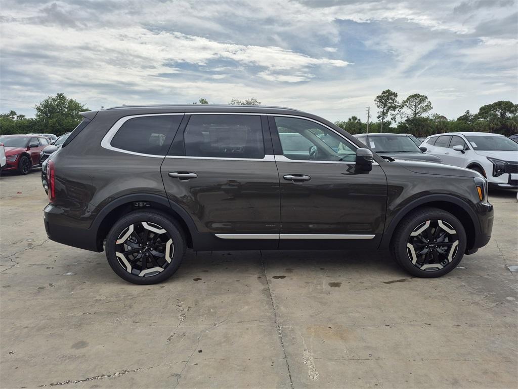 new 2025 Kia Telluride car, priced at $37,198