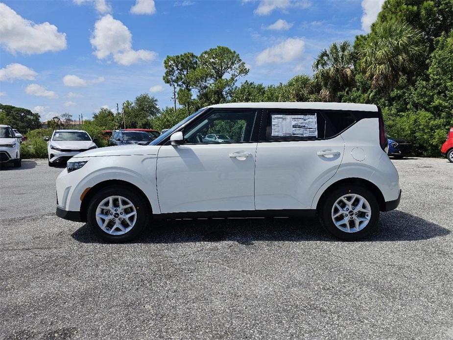 new 2025 Kia Soul car, priced at $22,185