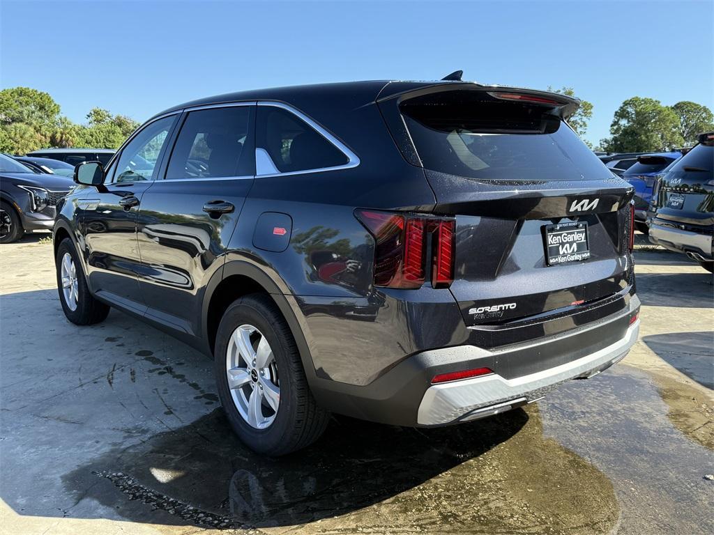 new 2025 Kia Sorento car, priced at $31,630