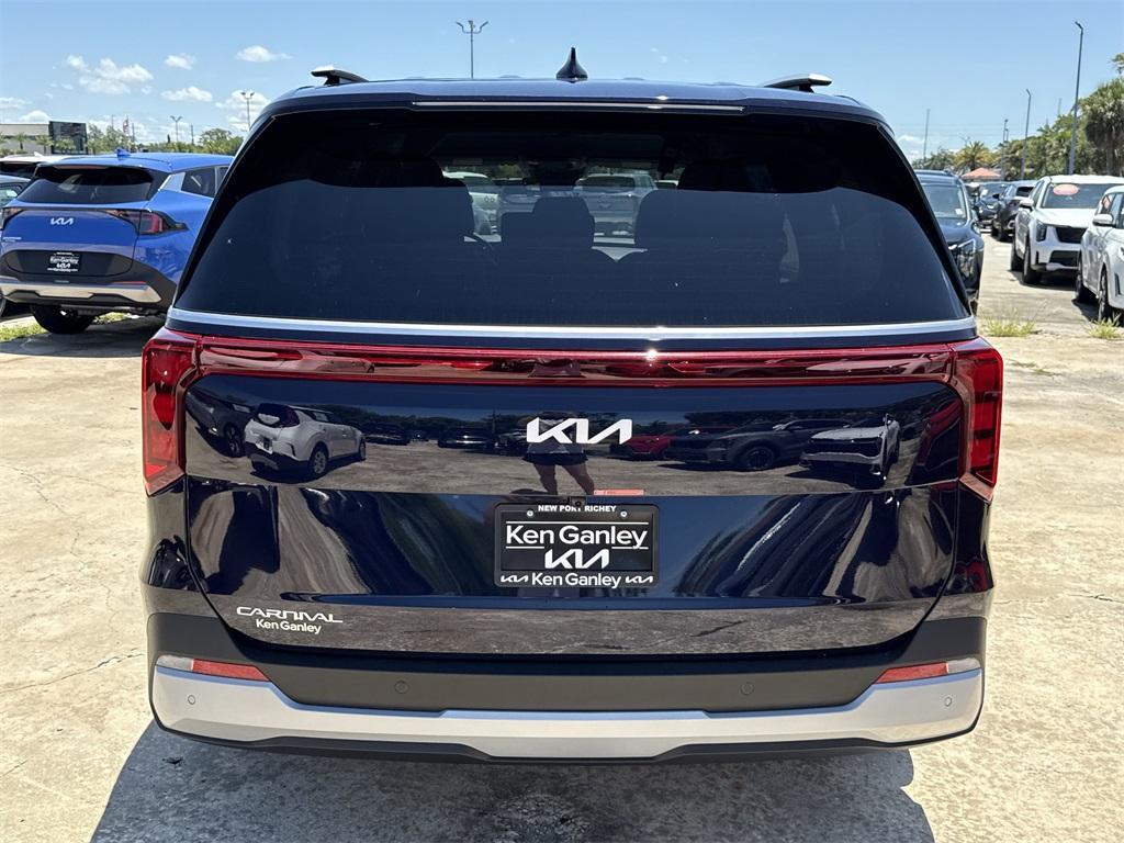 new 2025 Kia Carnival car, priced at $42,200