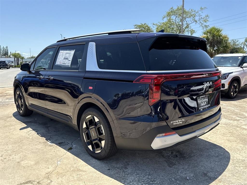 new 2025 Kia Carnival car, priced at $42,200