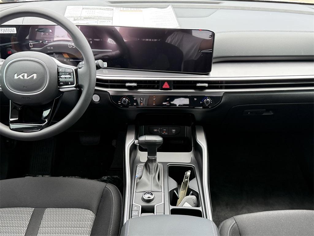 new 2025 Kia Sorento car, priced at $31,805