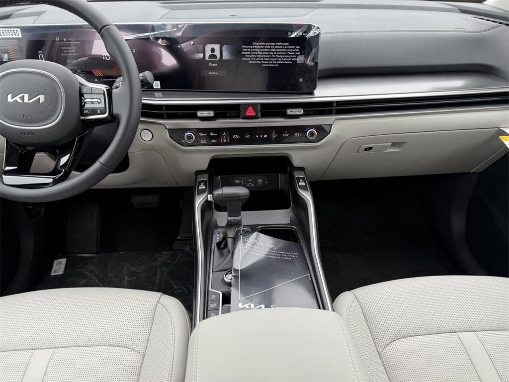new 2025 Kia Sorento car, priced at $38,685