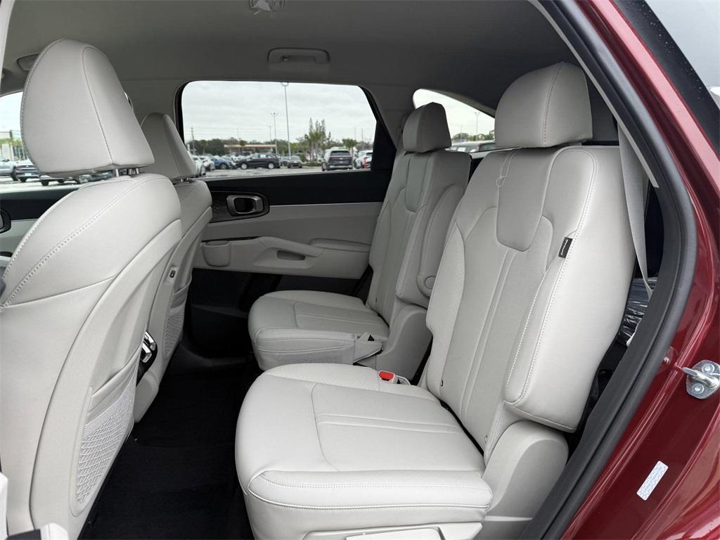 new 2025 Kia Sorento car, priced at $38,685