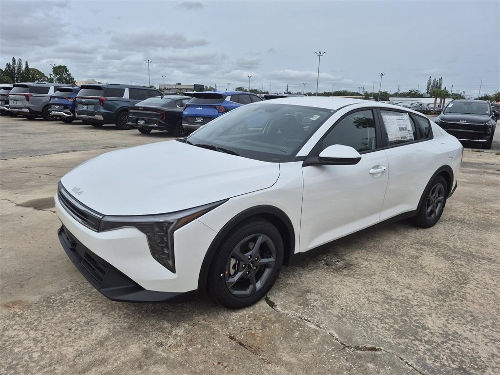 new 2025 Kia K4 car, priced at $21,645