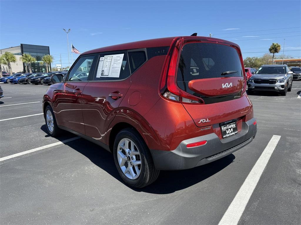 used 2022 Kia Soul car, priced at $15,972