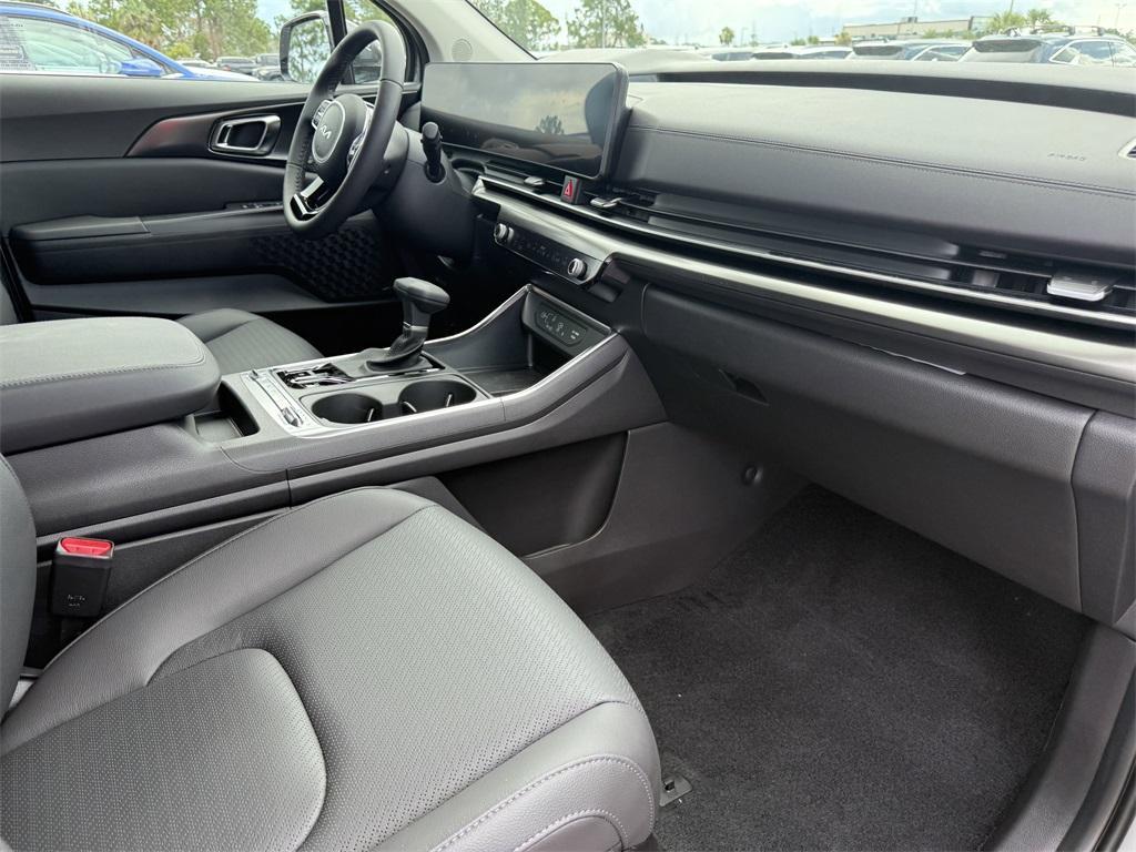 new 2026 Kia Carnival car, priced at $53,285