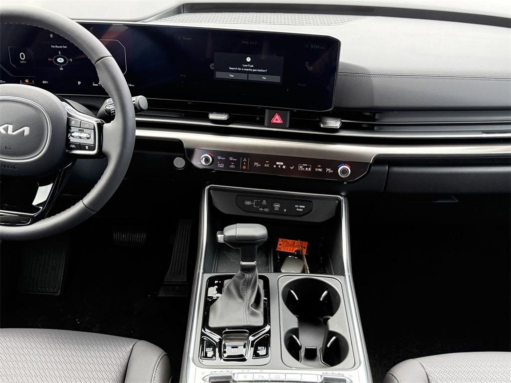 new 2026 Kia Carnival car, priced at $53,285