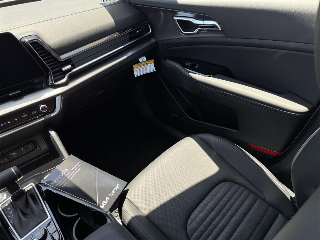 new 2025 Kia Sportage car, priced at $35,405