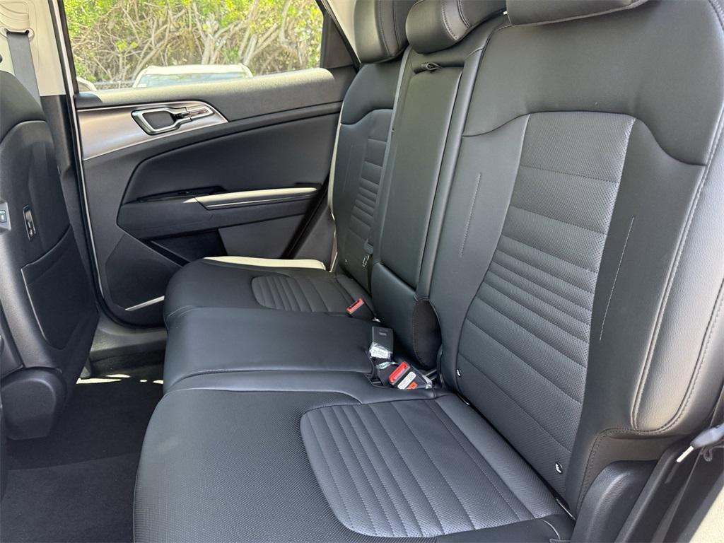 new 2025 Kia Sportage car, priced at $35,405