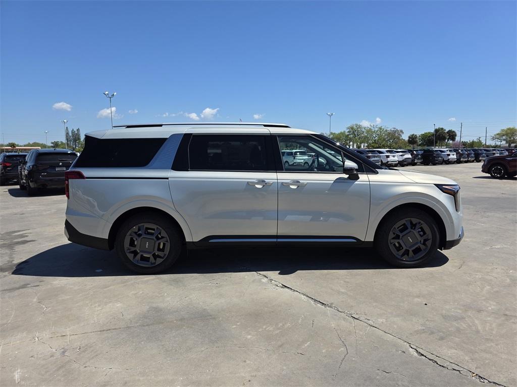 new 2025 Kia Carnival Hybrid car, priced at $48,895
