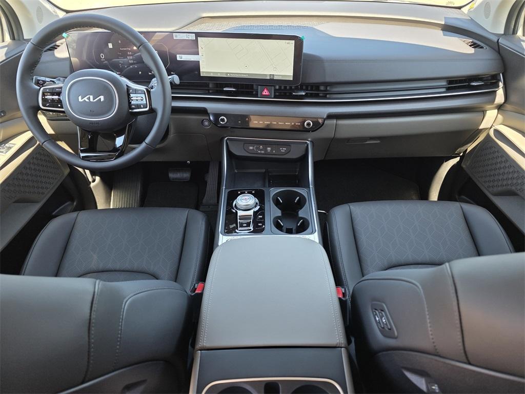 new 2025 Kia Carnival Hybrid car, priced at $48,895