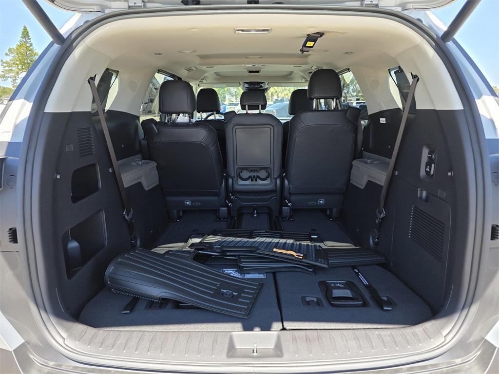 new 2025 Kia Carnival Hybrid car, priced at $48,895