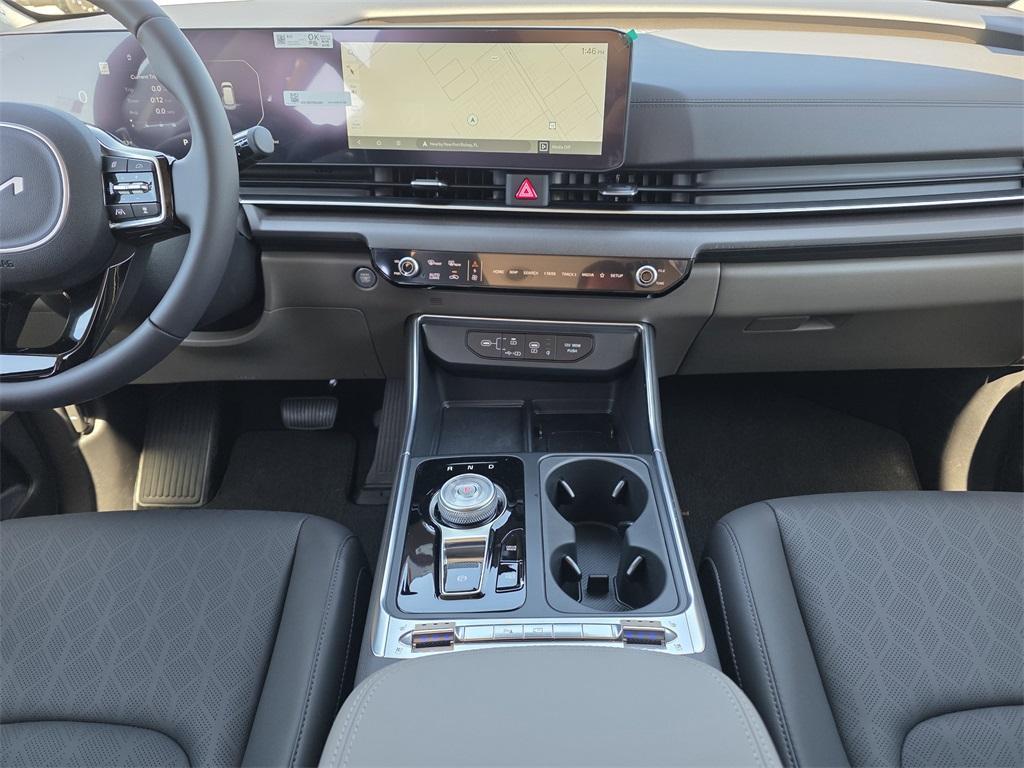 new 2025 Kia Carnival Hybrid car, priced at $48,895
