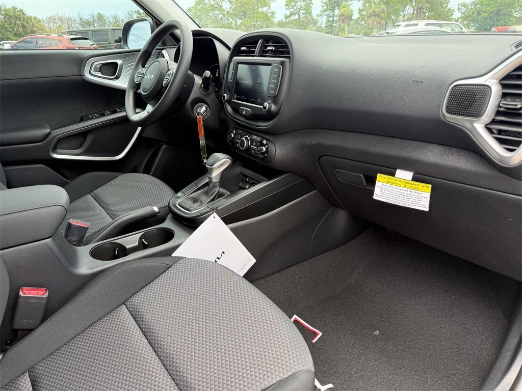new 2025 Kia Soul car, priced at $19,809
