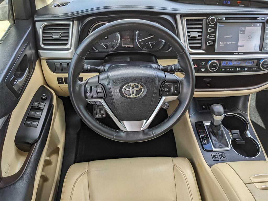 used 2015 Toyota Highlander car, priced at $17,352