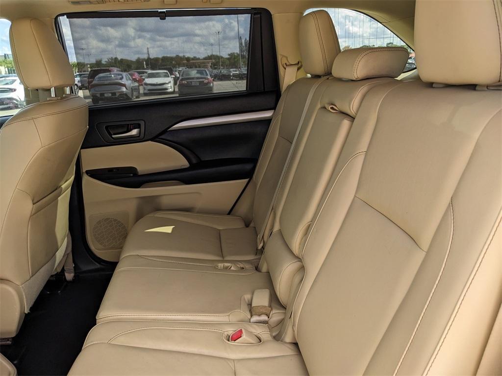 used 2015 Toyota Highlander car, priced at $17,352