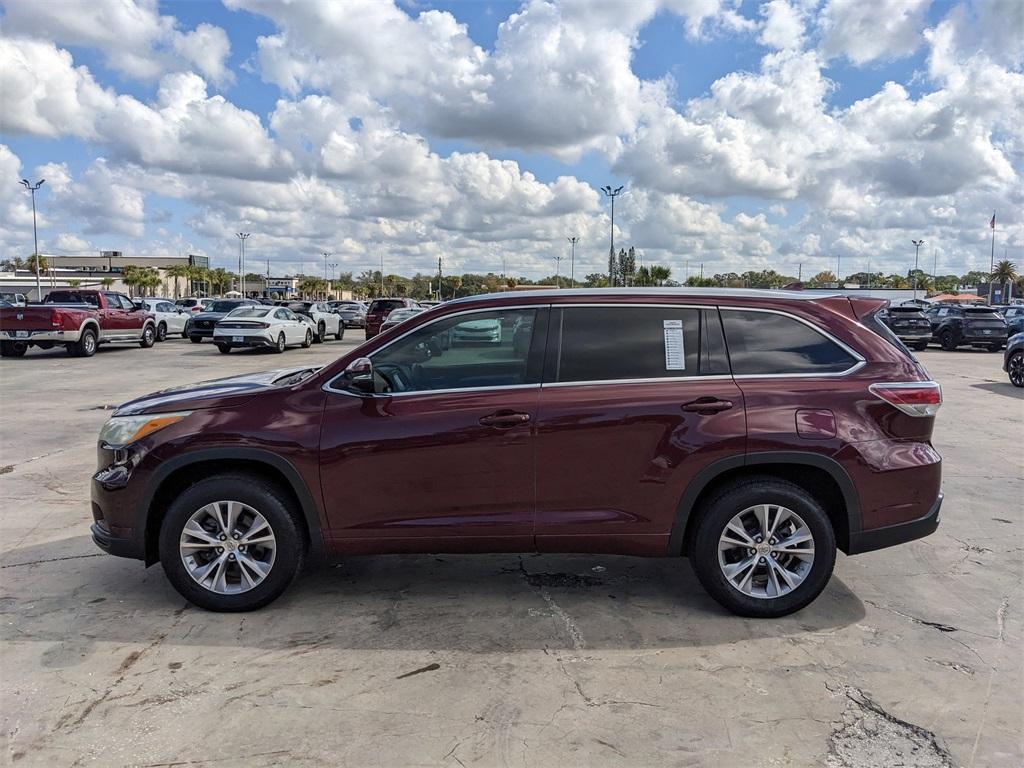 used 2015 Toyota Highlander car, priced at $17,352