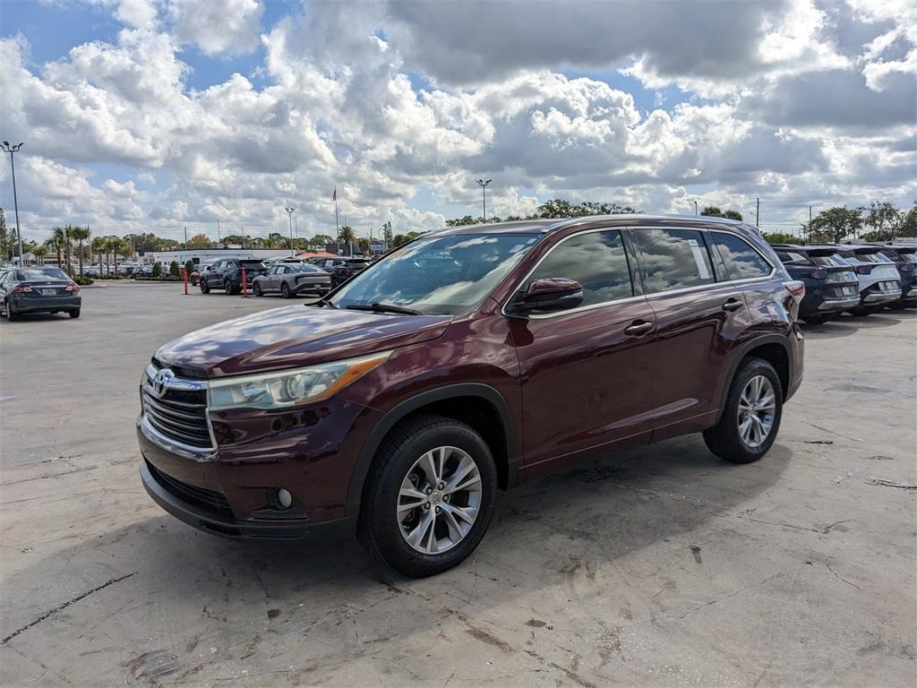 used 2015 Toyota Highlander car, priced at $17,352