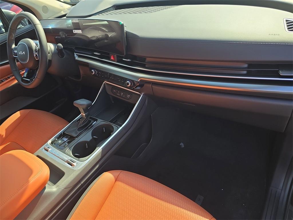 new 2026 Kia Carnival car, priced at $52,285