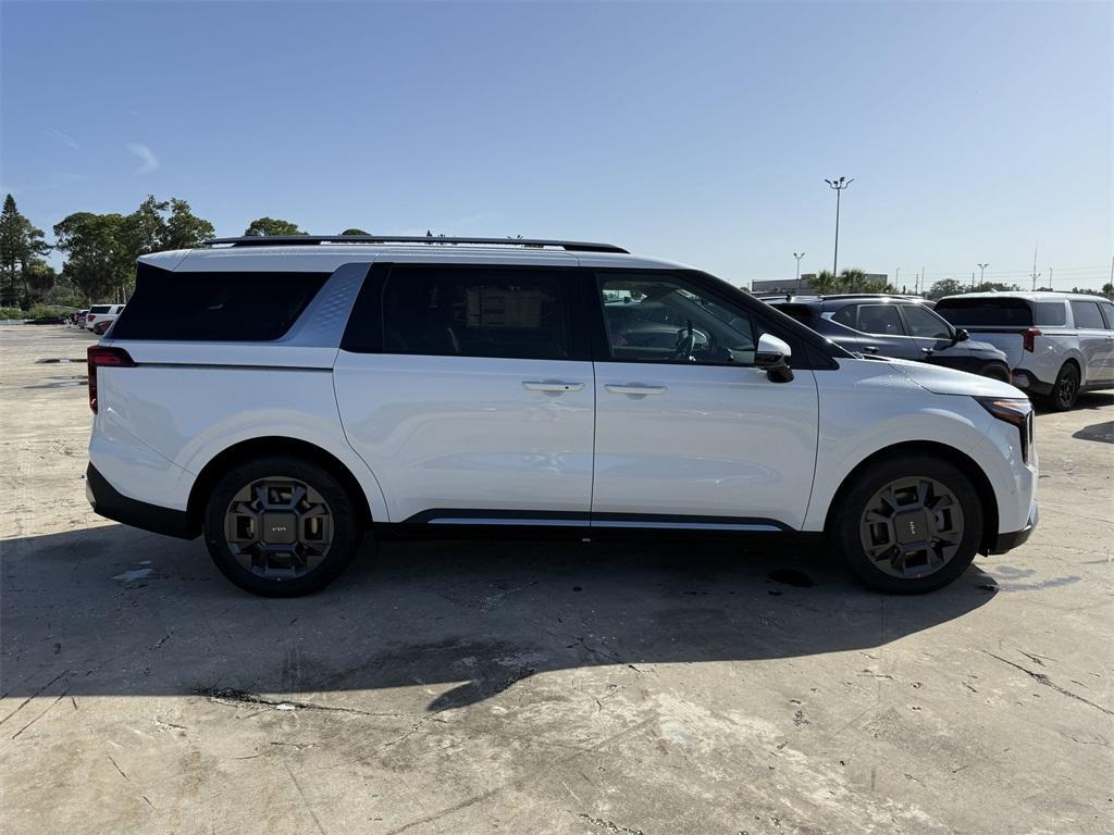 new 2026 Kia Carnival Hybrid car, priced at $50,225