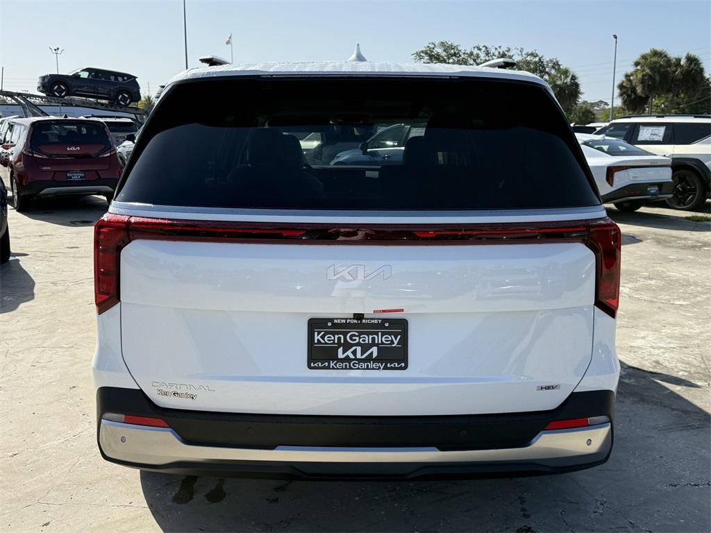 new 2026 Kia Carnival Hybrid car, priced at $50,225