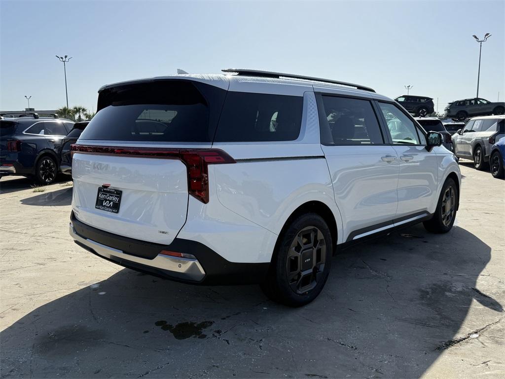 new 2026 Kia Carnival Hybrid car, priced at $50,225