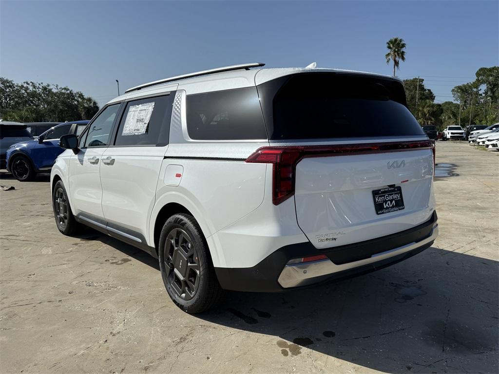 new 2026 Kia Carnival Hybrid car, priced at $50,225