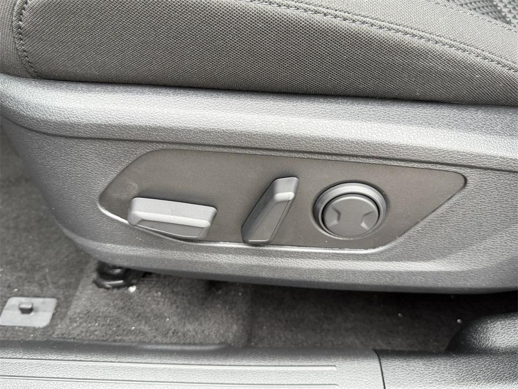 new 2026 Kia Sportage car, priced at $27,673
