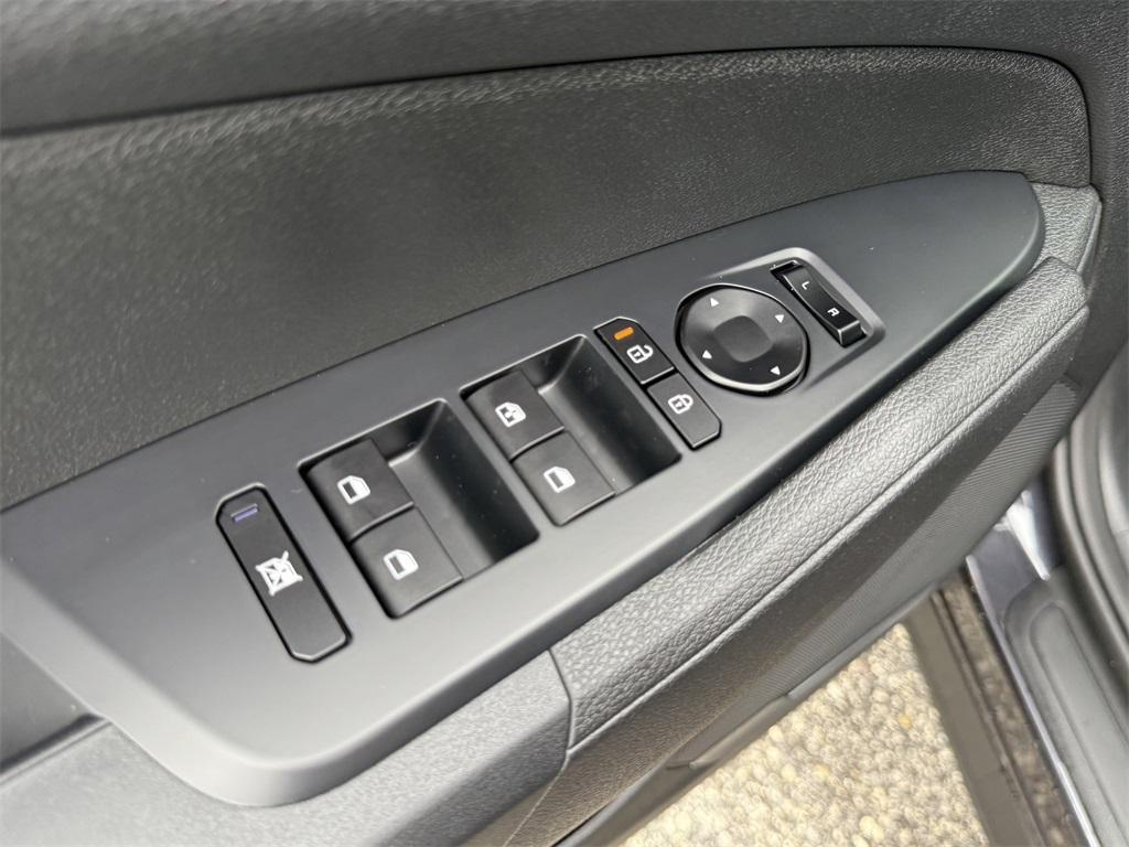 new 2026 Kia Sportage car, priced at $27,673