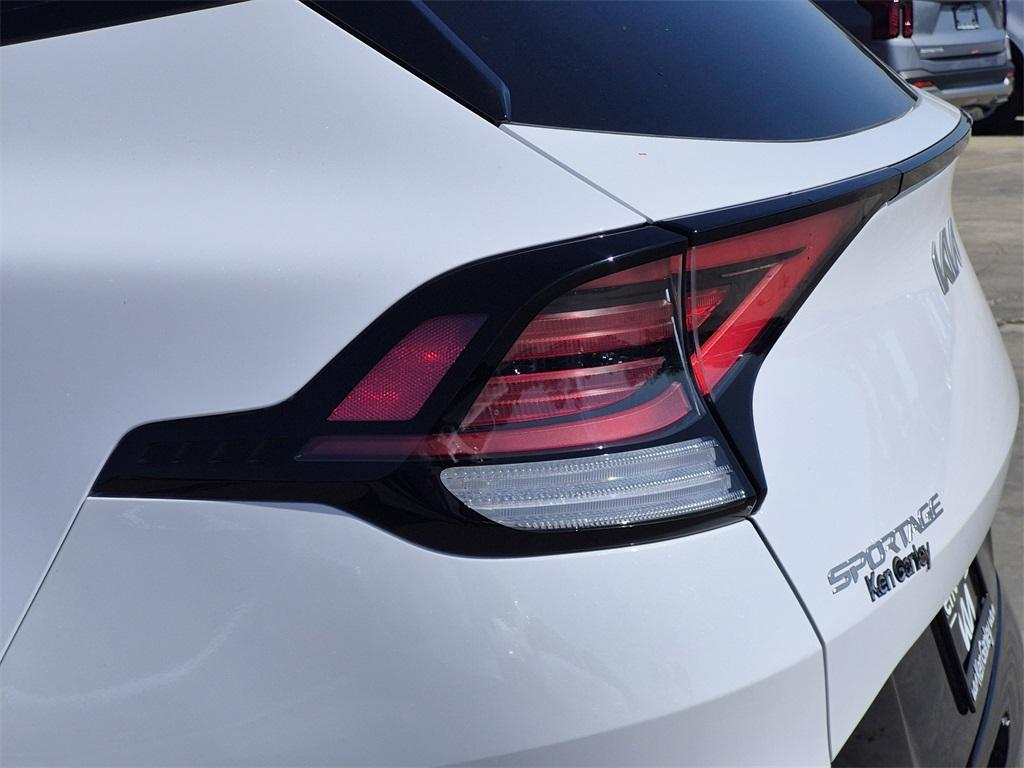 new 2025 Kia Sportage car, priced at $35,885