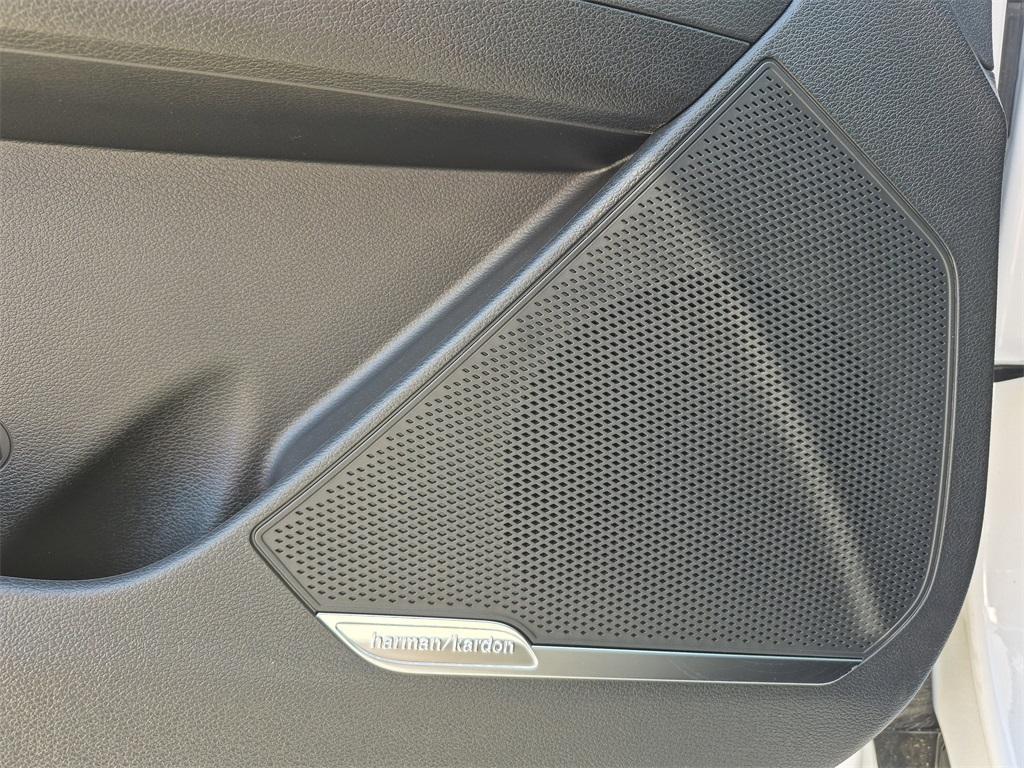 new 2025 Kia Sportage car, priced at $35,885